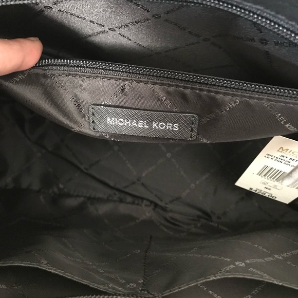 🌼Michael Kors Purse - Picture 8 of 13